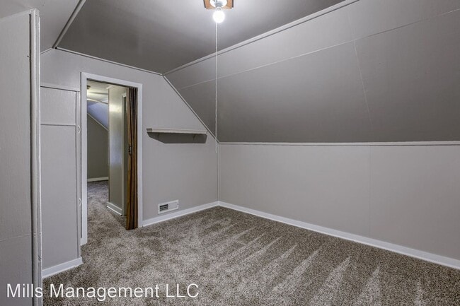 Building Photo - 2 br, 1 bath House - 6424 Logan**