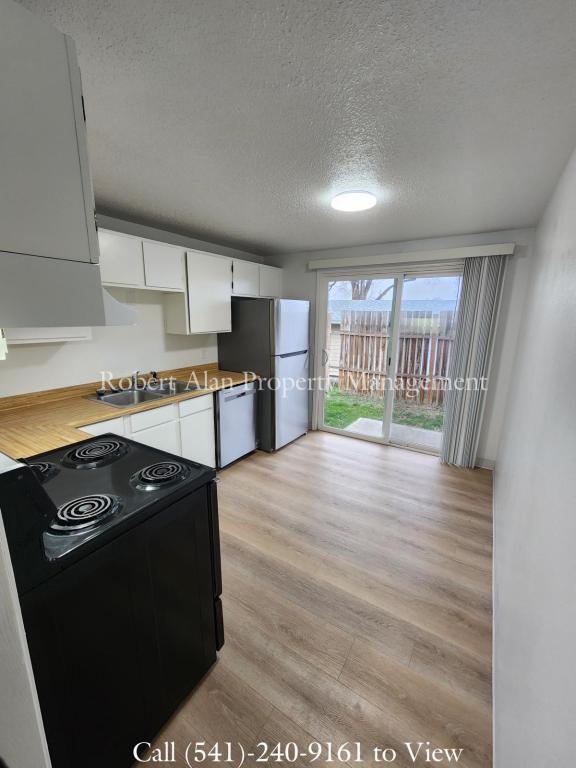 Foto del edificio - 320 NW 14th St