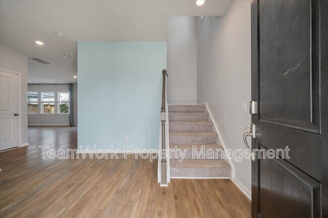 Foto del edificio - 208 Evergreen Ave