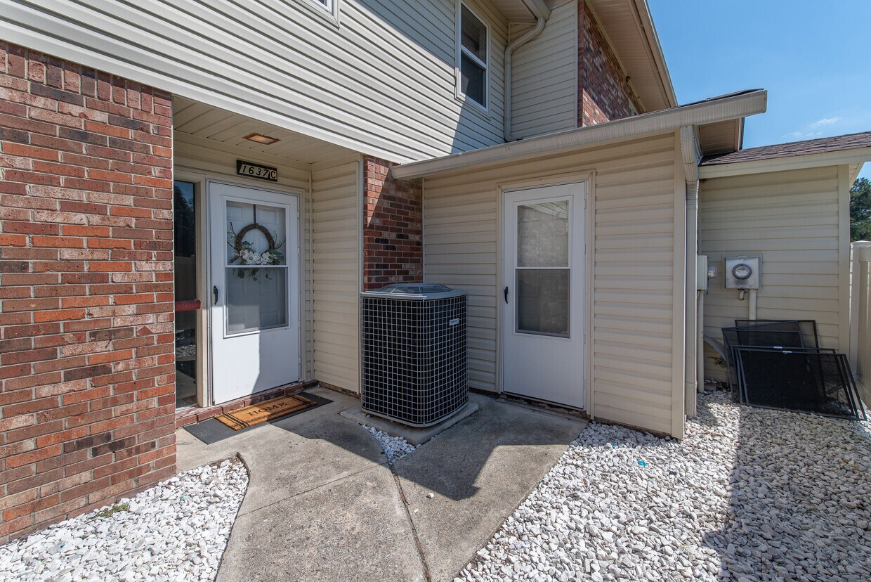 1637 Goshen Clubhouse Dr, Augusta, GA 30906 Townhouse for Rent in