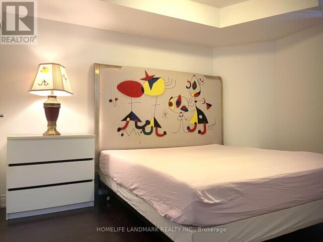 Photo du bâtiment - 60 Brian Harrison Way