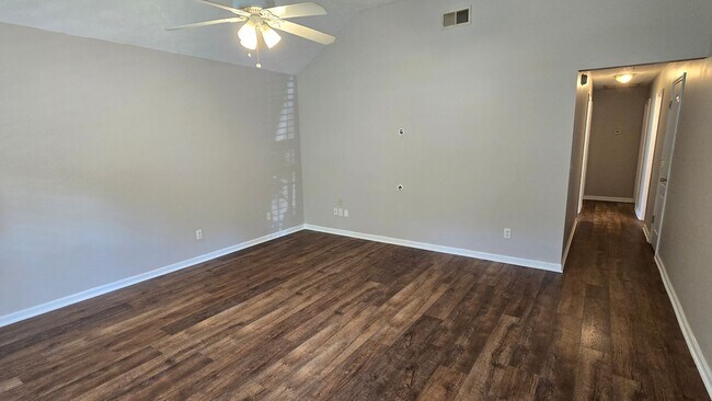 Building Photo - North Jackson