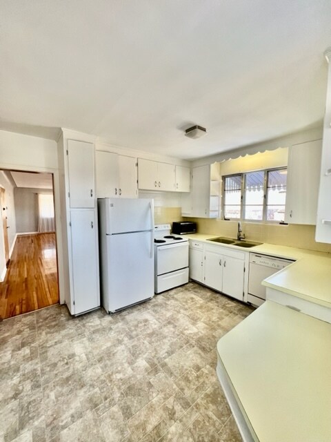 Foto del edificio - 794 Glencoe St