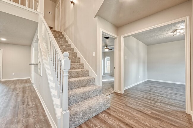 Building Photo - 3615 Highfalls Dr