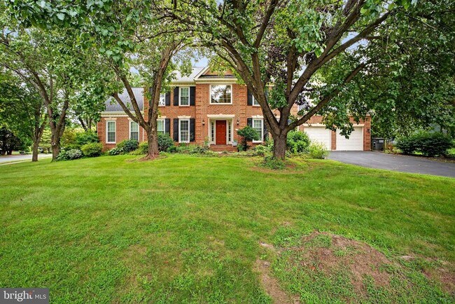 Building Photo - 6157 Ridgemont Dr