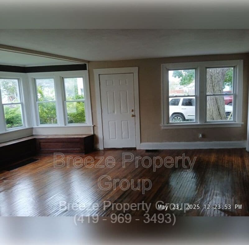 Primary Photo - 226 Langdon St