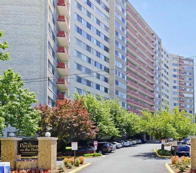 Building Photo - 5340 Holmes Run Pky