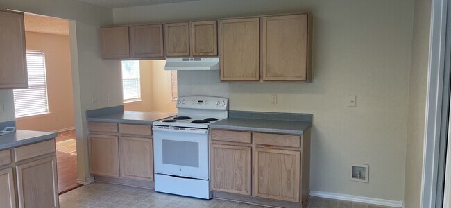 Foto del edificio - 8615 Cross Spring