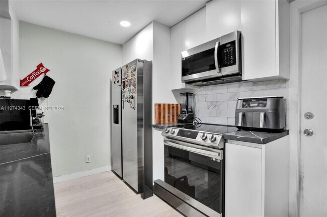 Foto del edificio - 850 Sorrento Dr