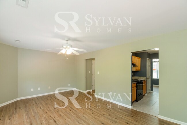 Foto del edificio - This charming home is ready for your perso...