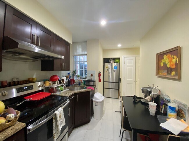 Foto del edificio - 2221 N Park Ave