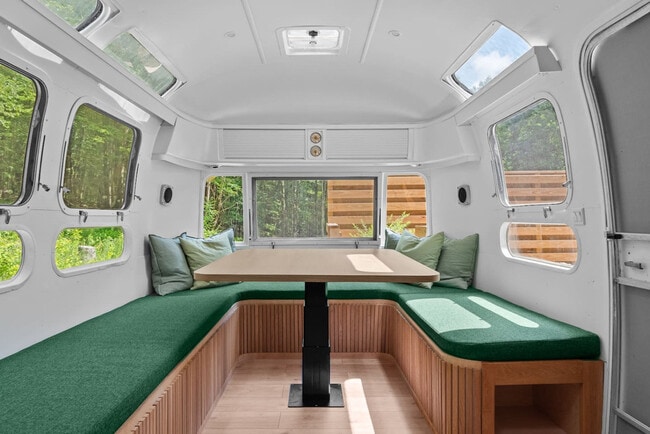 Building Photo - 157 Gobbler's Knob Rd