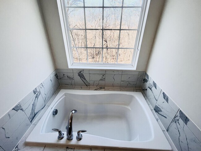 Foto del edificio - 5660 Scott Ridge Pl
