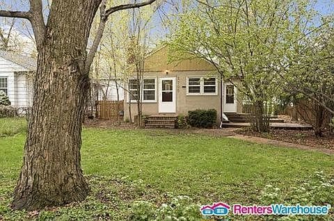 Building Photo - 2700 idaho