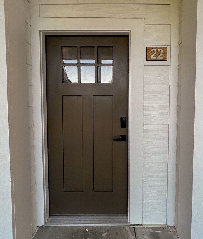 Building Photo - 206 Towncenter Drive Unit 22