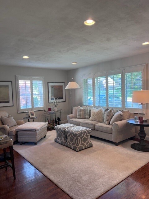 Living Room - 9907 Boulder Ct