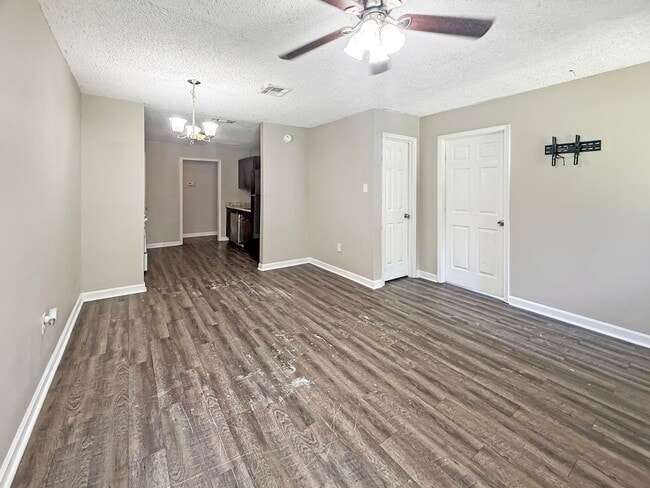 Building Photo - 9648 El Scott Ave