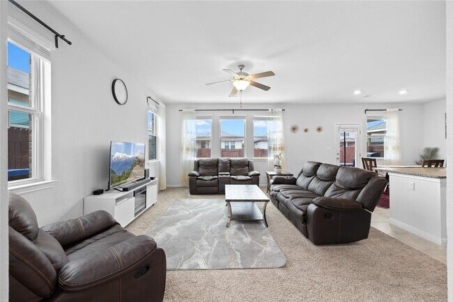 Building Photo - 128 McFarland St