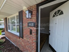 Building Photo - 9418 Pattonwood Dr