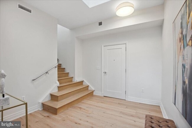 Foto del edificio - 923 V St NW