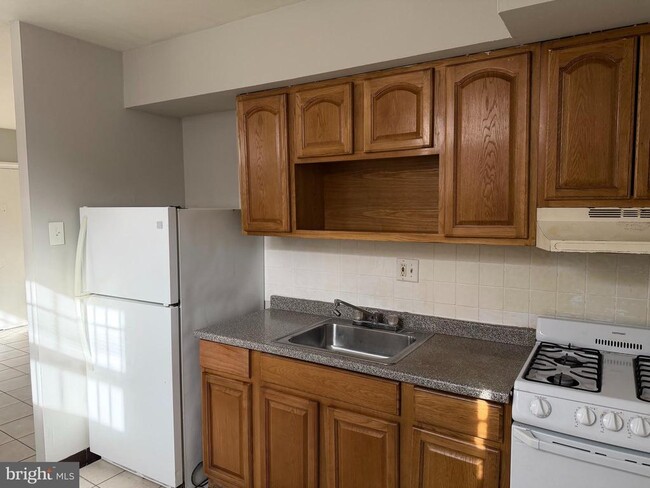 Foto del edificio - 5711 Erdrick St