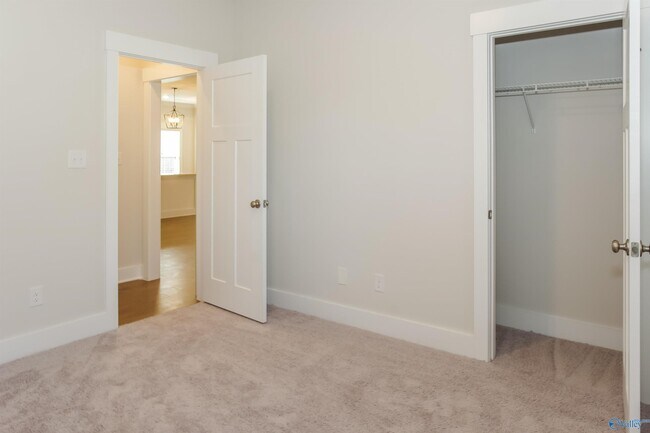 Building Photo - 14705 Greenleaf Dr