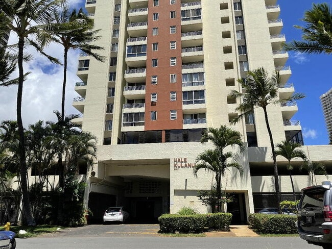 Building Photo - 2740 Kuilei St