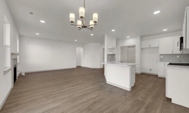 Building Photo - 5645 Magnificence Wy