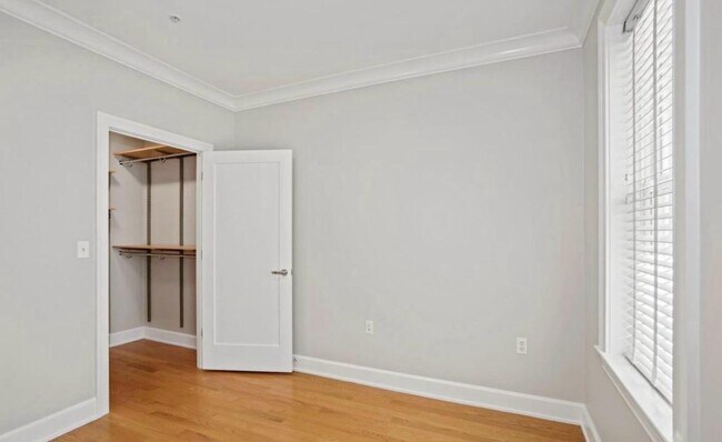 Foto del edificio - 1121 24th St NW
