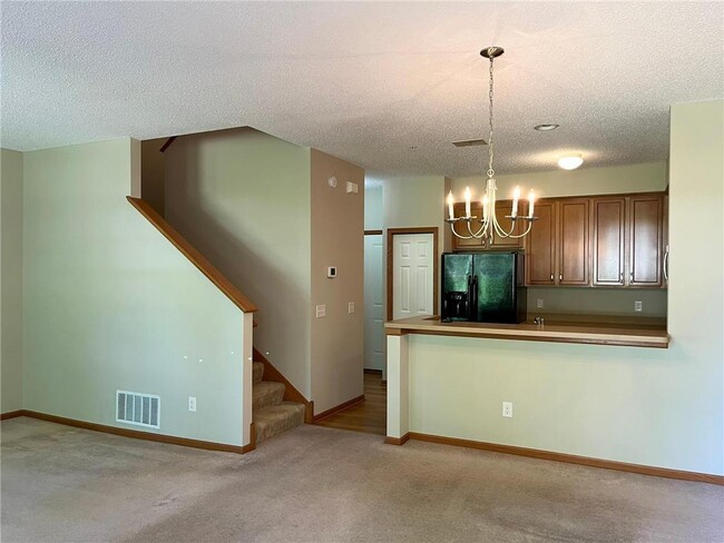 Building Photo - 7211 Jewel Ln N