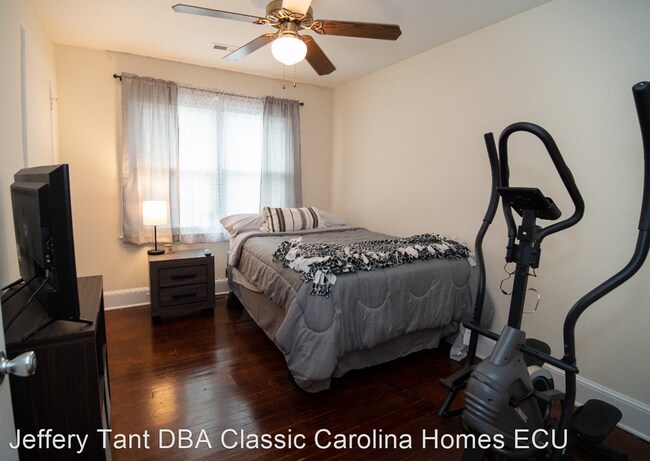 Building Photo - 2 br, 1 bath House - 1401-A E 2nd Street