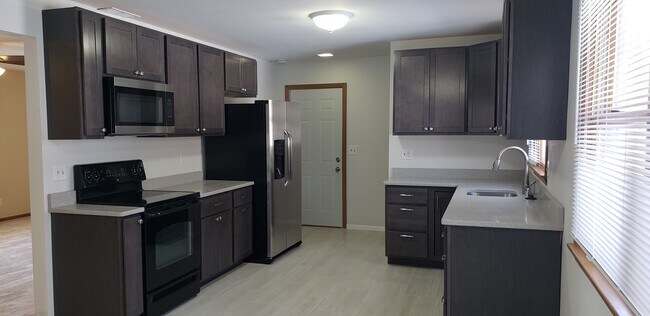 Foto del edificio - 336 W Elm St