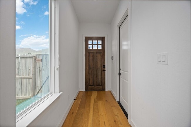 Foto del edificio - 2215 Mansfield St