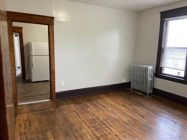 Building Photo - 4718 Bridge Ave