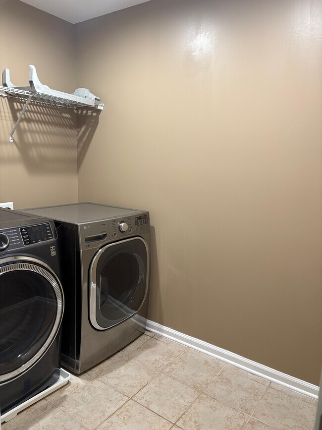 Foto del edificio - 1023 Anderson Pl SE