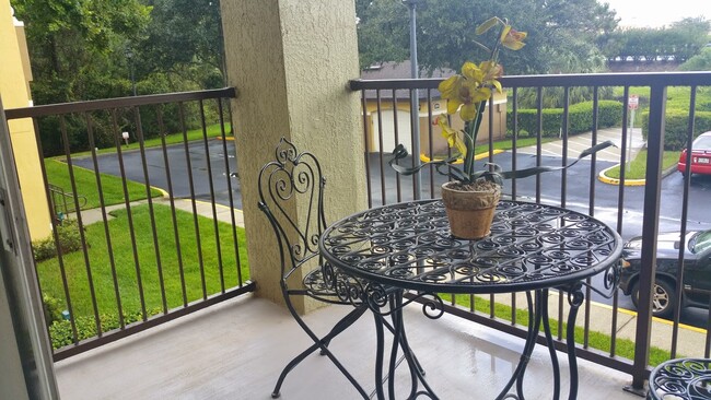 Building Photo - Gorgeous 2/2 Wood Floors Condo For Rent @ ...