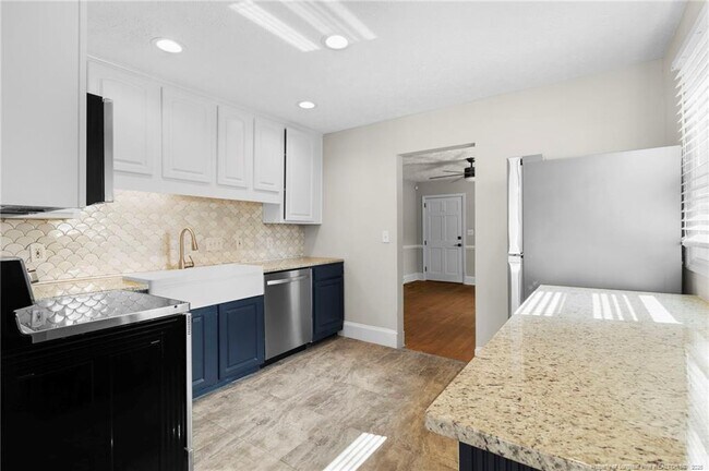 Foto del edificio - 2219 Westdale Dr