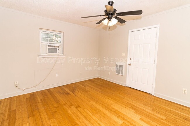 Building Photo - 5345 Lazard St
