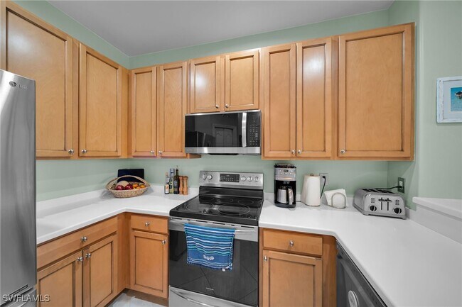 Foto del edificio - 13225 Silver Thorn Loop