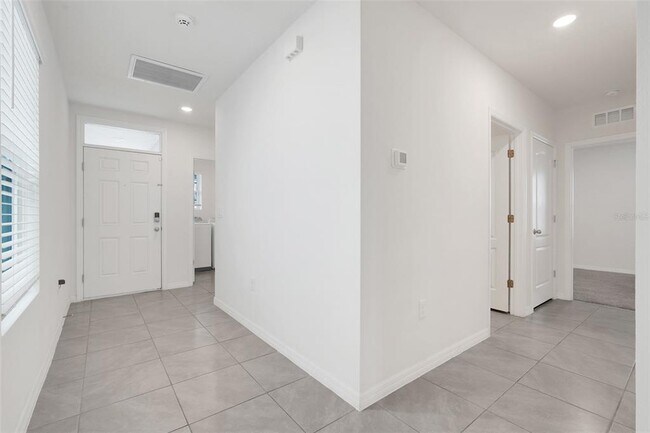 Foto del edificio - 3881 Brant Pl