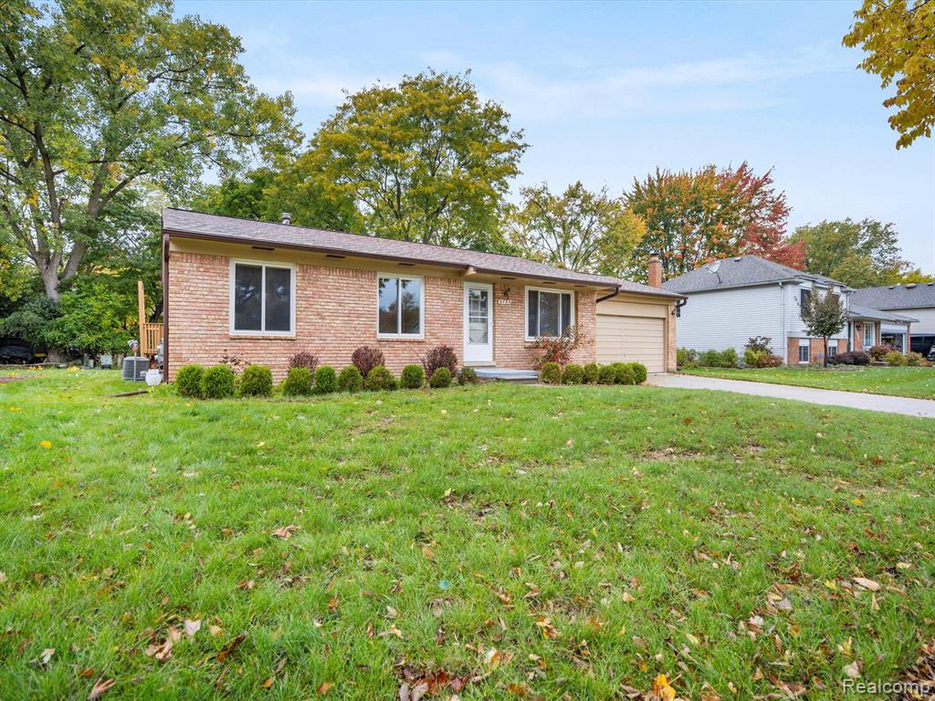 3733 Bristol Dr, Troy, MI 48083 House Rental in Troy, MI