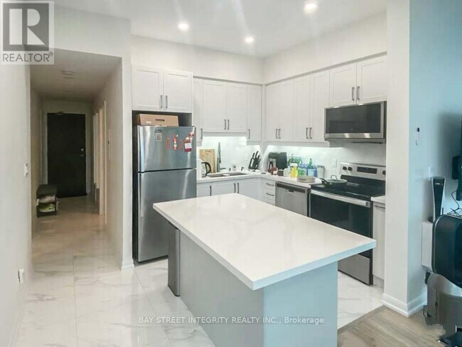 Building Photo - 600 Fleet St