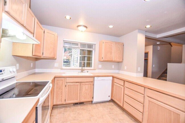 Foto del edificio - 2-story home on private cul-de-sac!
