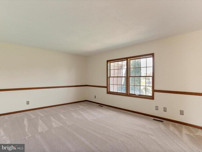 Building Photo - 106 Jessie Ln