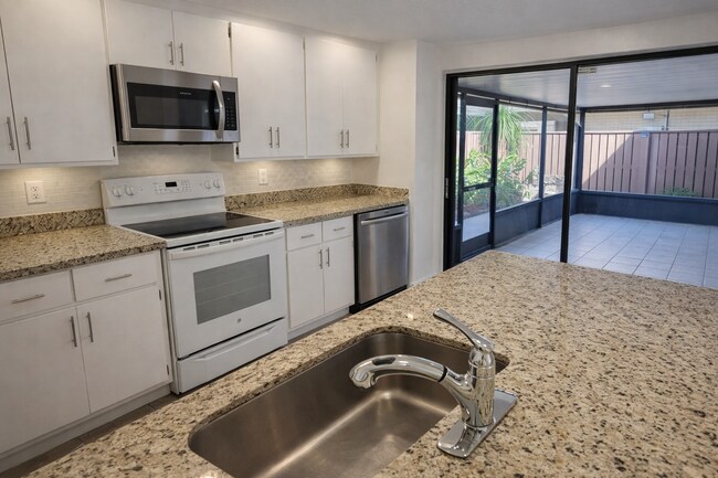 Foto del edificio - 6407 64th Way