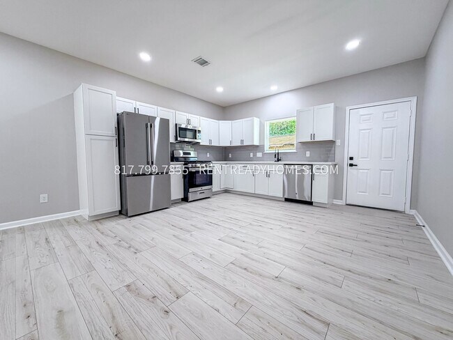 Foto del edificio - 5435 Woodlark St