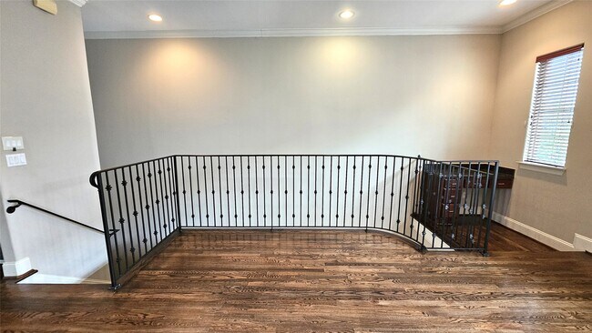 Foto del edificio - 902 W 23rd St