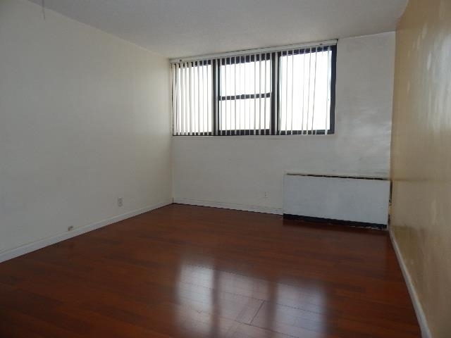 Foto del edificio - 280 Marin Blvd