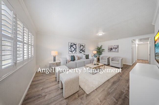 Foto del edificio - 8614 Tam O'Shanter Dr