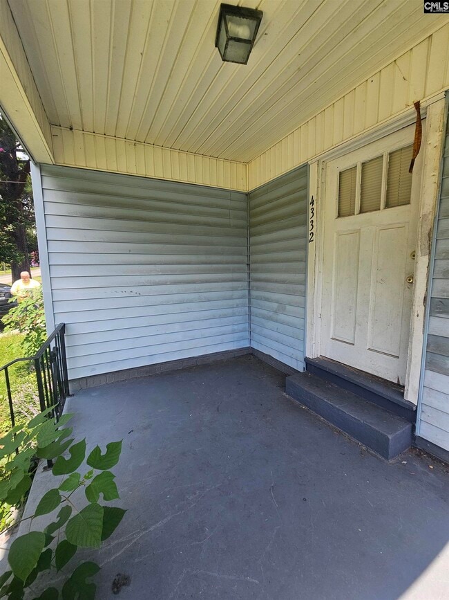 Building Photo - 4332 Mountain Dr